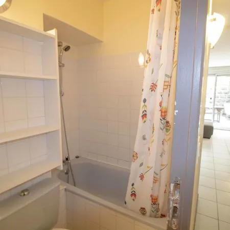 Studio With Terrace In Downtown *